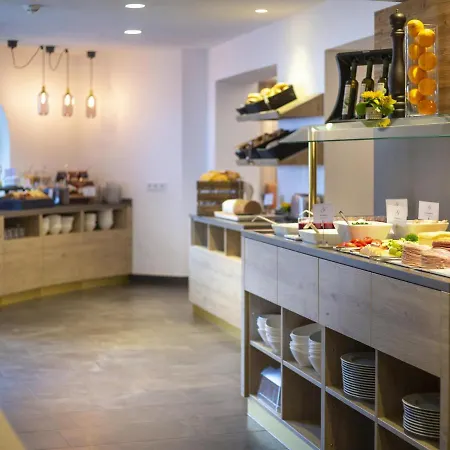 Apartamento Matrei Park 45 *